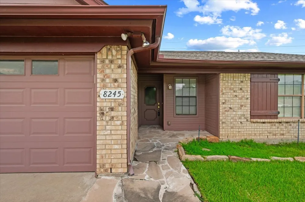 8245 Ulster Drive North Richland Hills, TX 76180