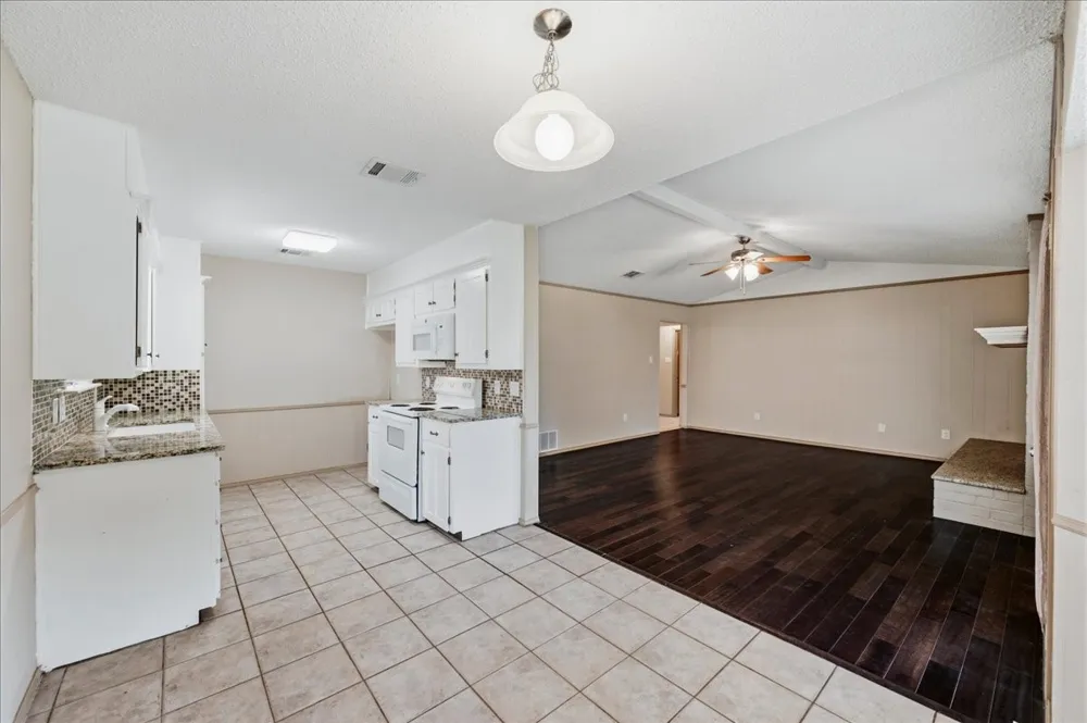 8245 Ulster Drive North Richland Hills, TX 76180