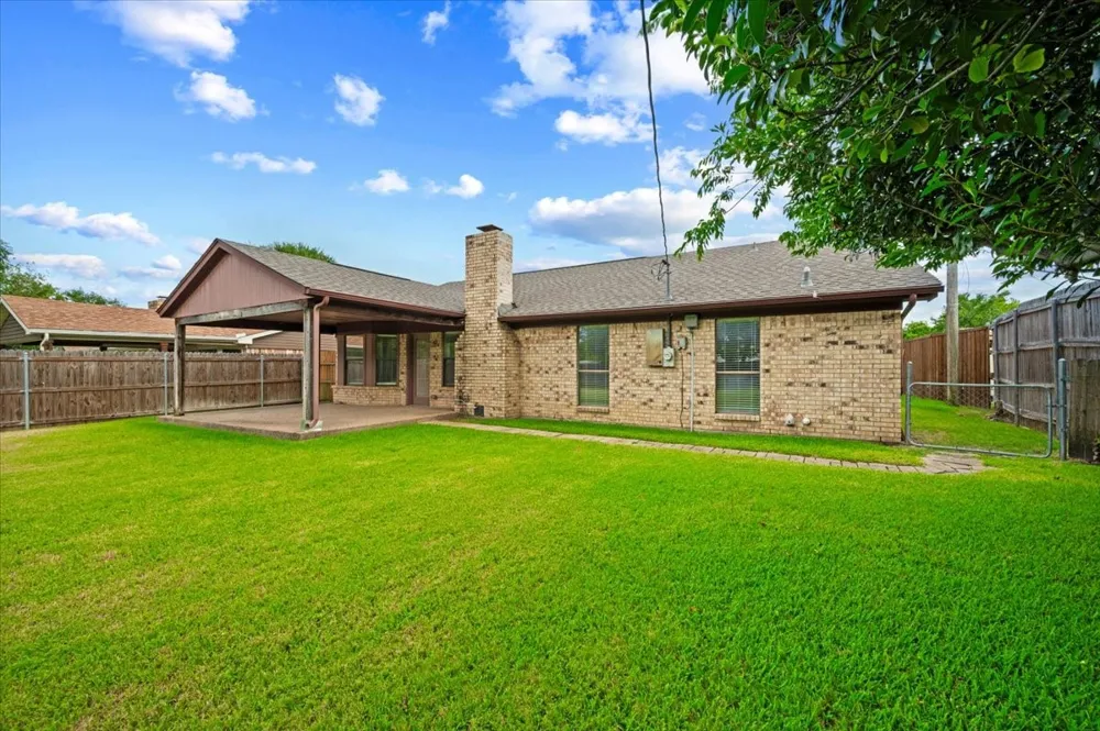 8245 Ulster Drive North Richland Hills, TX 76180