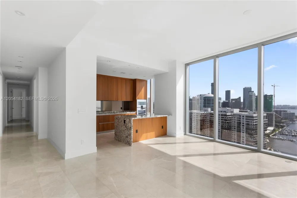 175 SE 25th Rd #2701 Miami, FL 33129