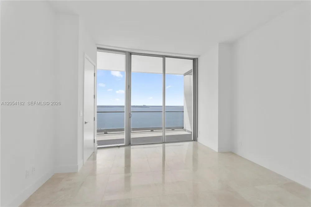 175 SE 25th Rd #2701 Miami, FL 33129