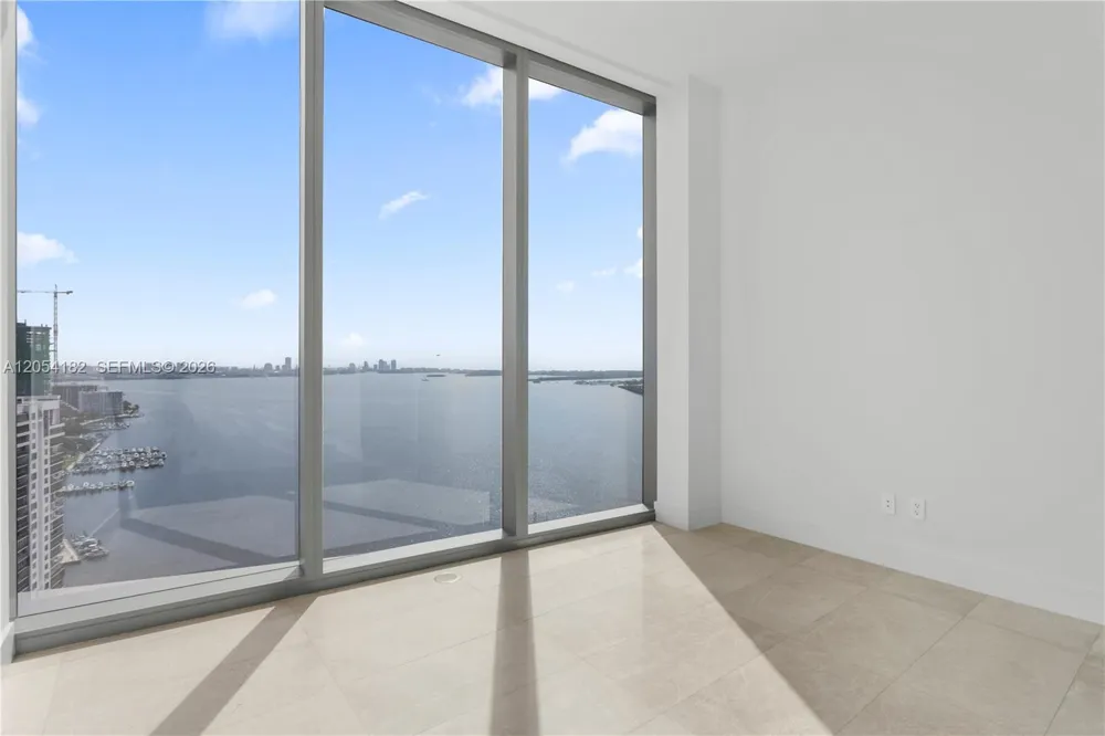 175 SE 25th Rd #2701 Miami, FL 33129