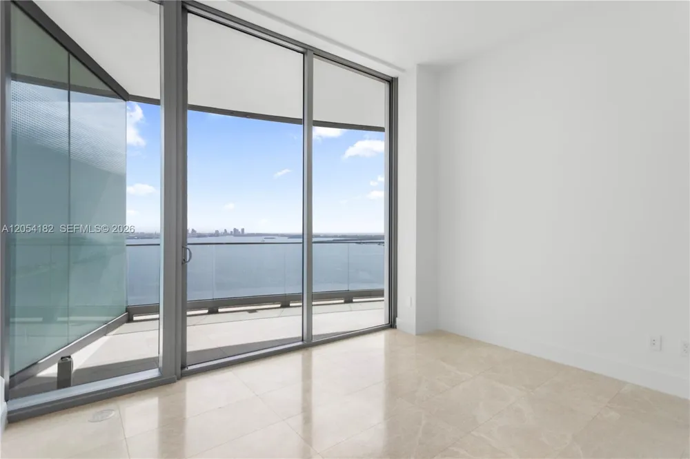 175 SE 25th Rd #2701 Miami, FL 33129