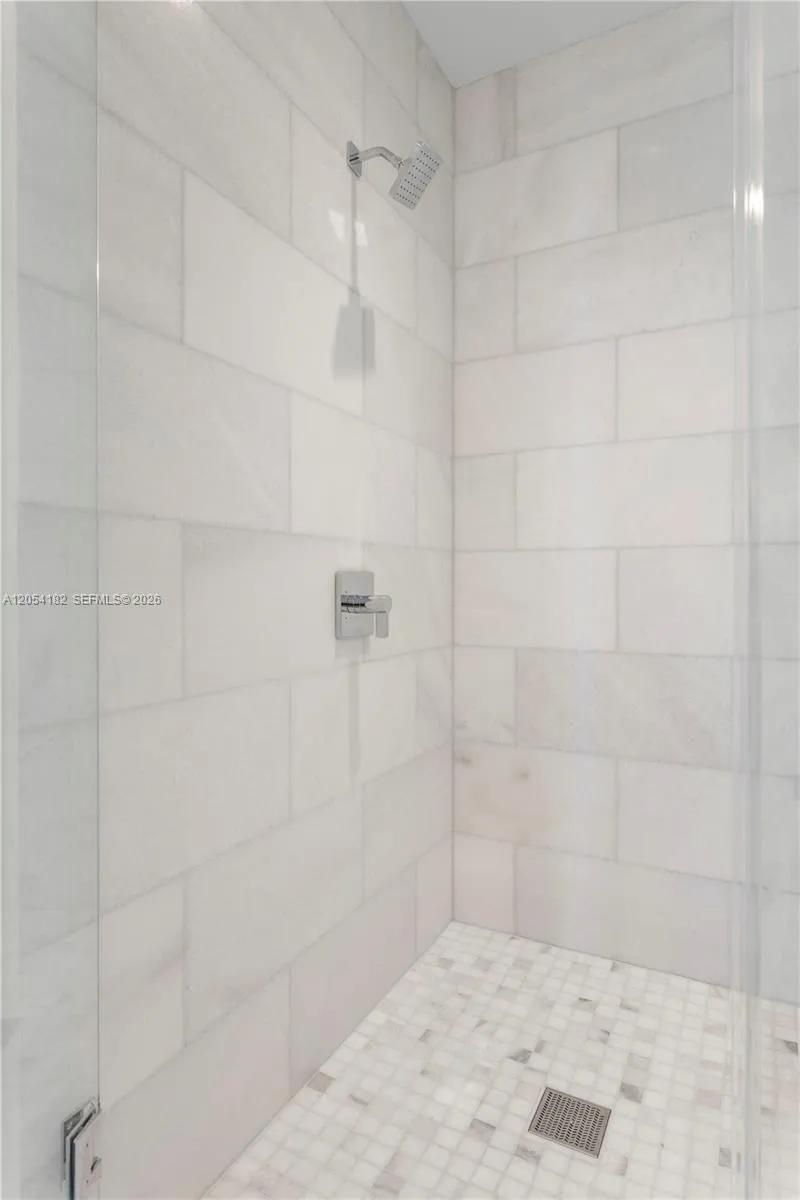 175 SE 25th Rd #2701 Miami, FL 33129
