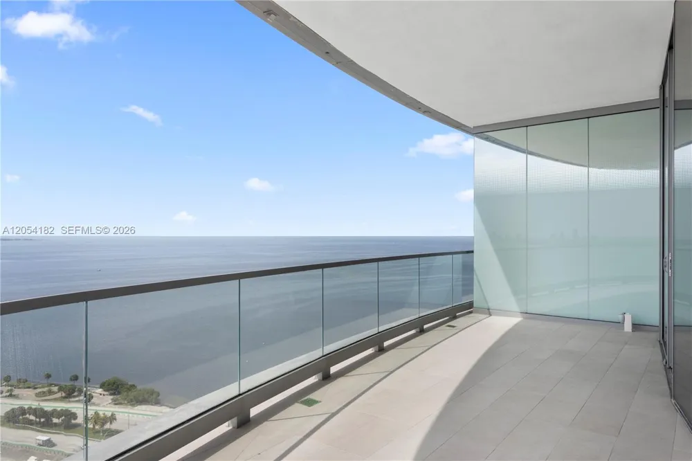 175 SE 25th Rd #2701 Miami, FL 33129