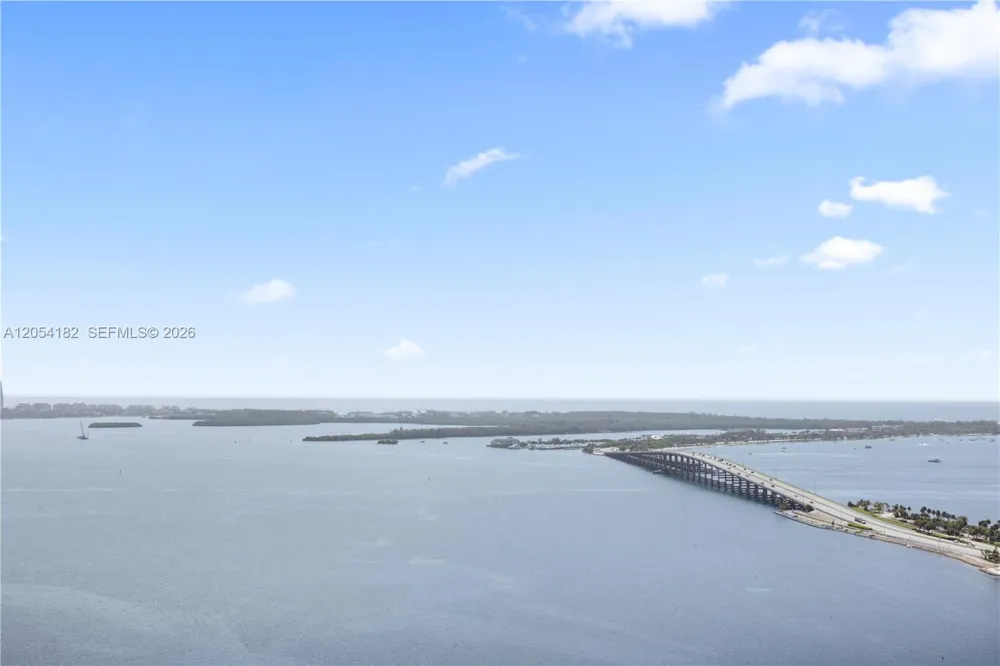 175 SE 25th Rd #2701 Miami, FL 33129