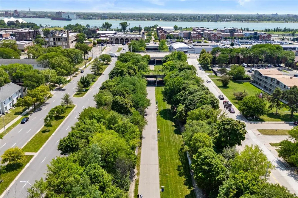 1333 Nicolet Place Detroit, MI 48207
