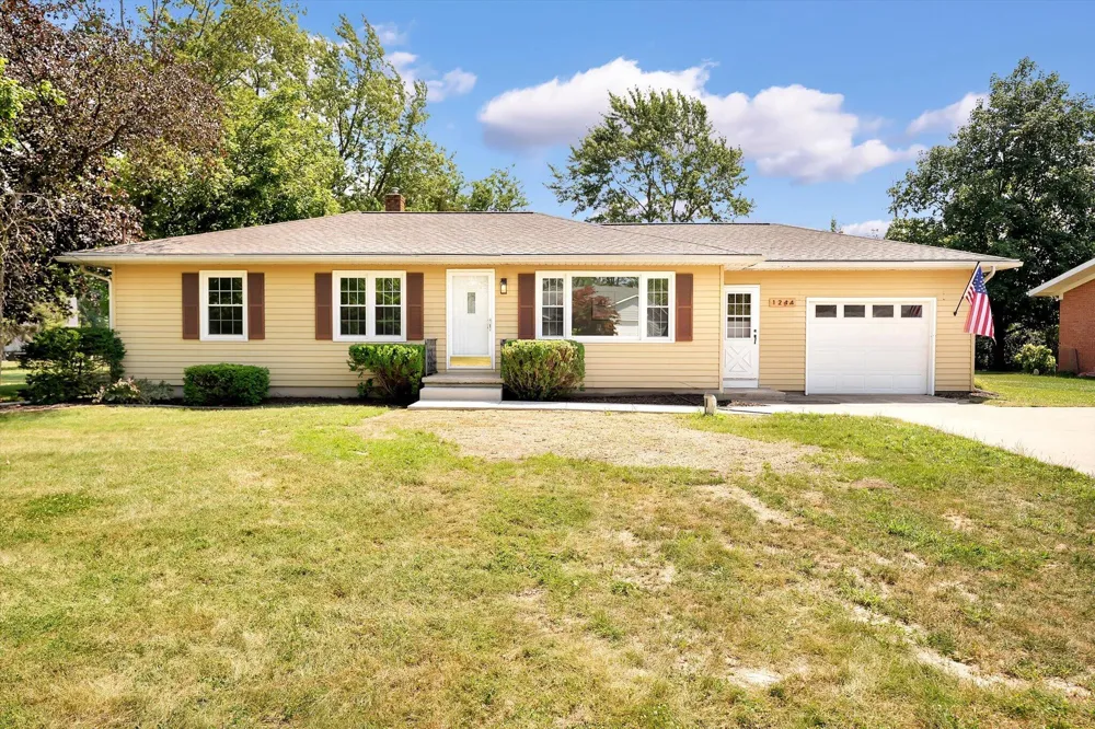 1244 Hillcrest Drive Wayland, MI 49348