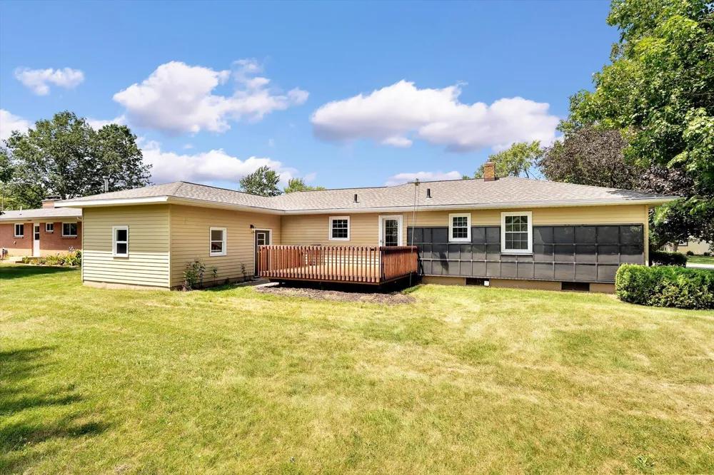 1244 Hillcrest Drive Wayland, MI 49348