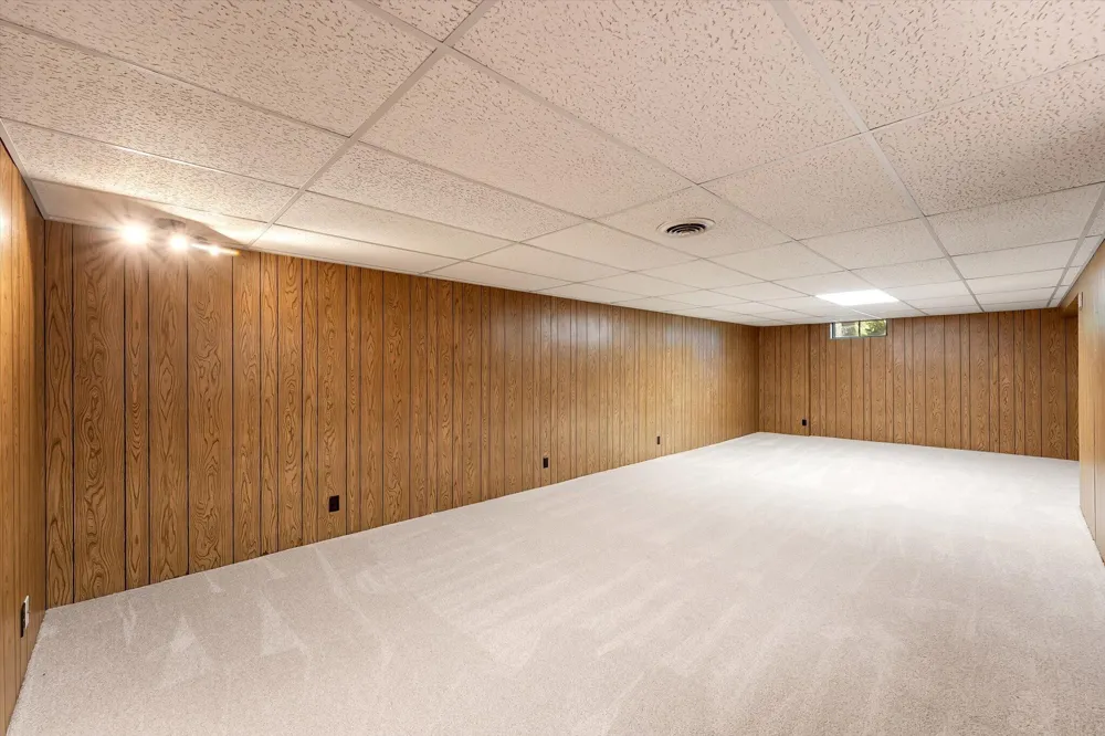 1244 Hillcrest Drive Wayland, MI 49348