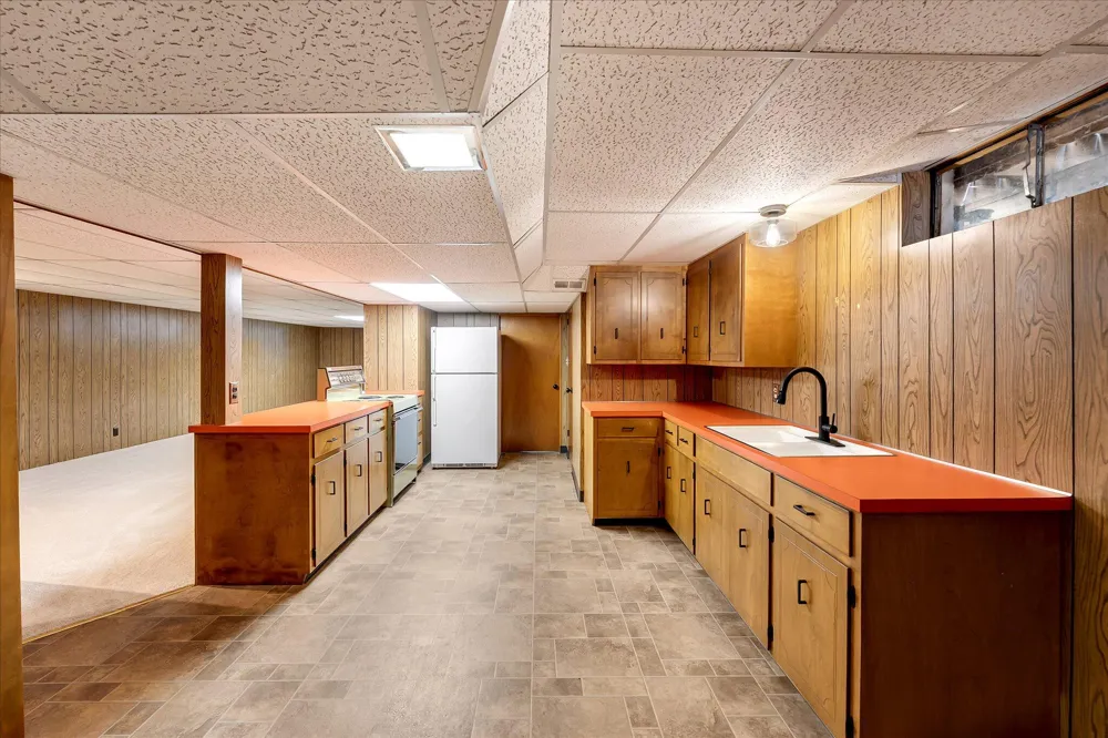 1244 Hillcrest Drive Wayland, MI 49348