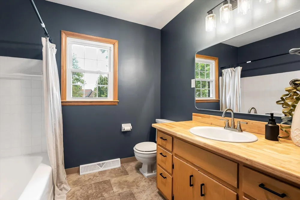 1244 Hillcrest Drive Wayland, MI 49348