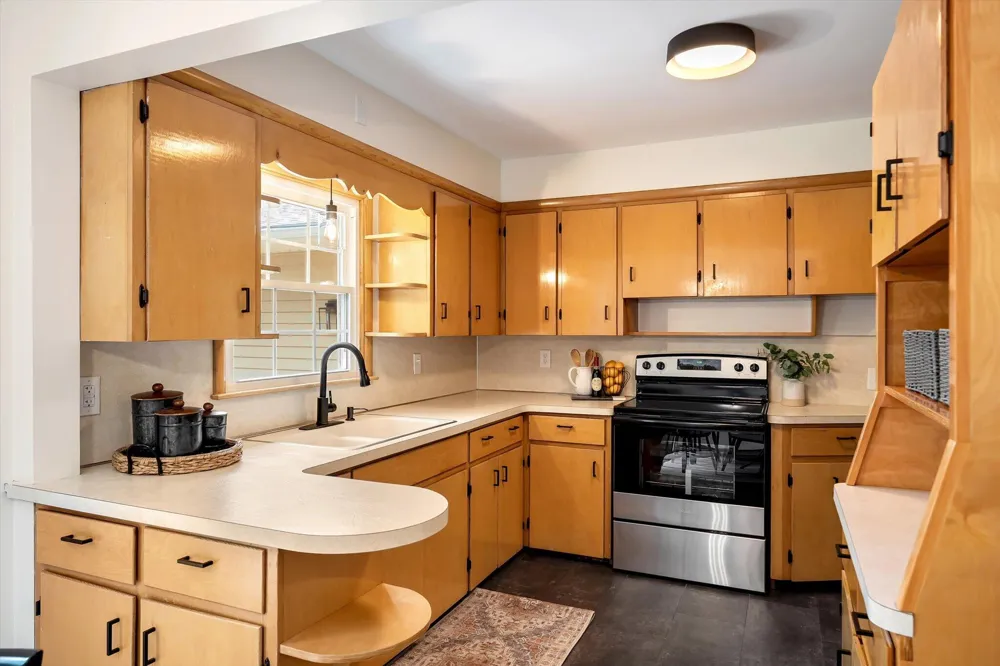 1244 Hillcrest Drive Wayland, MI 49348