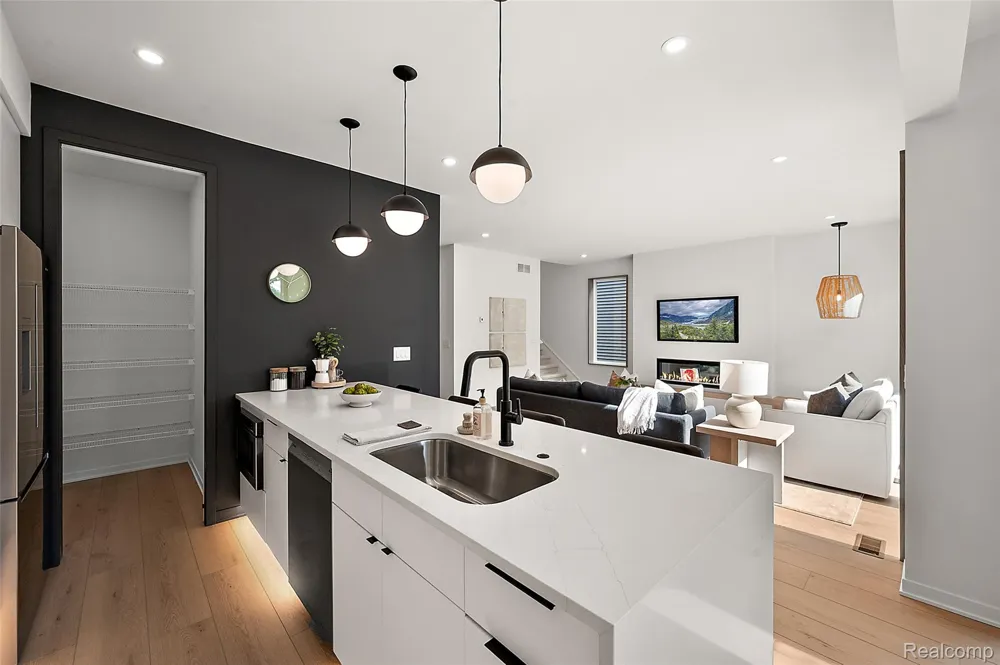 3139 Grayson Street Ferndale City, MI 48220