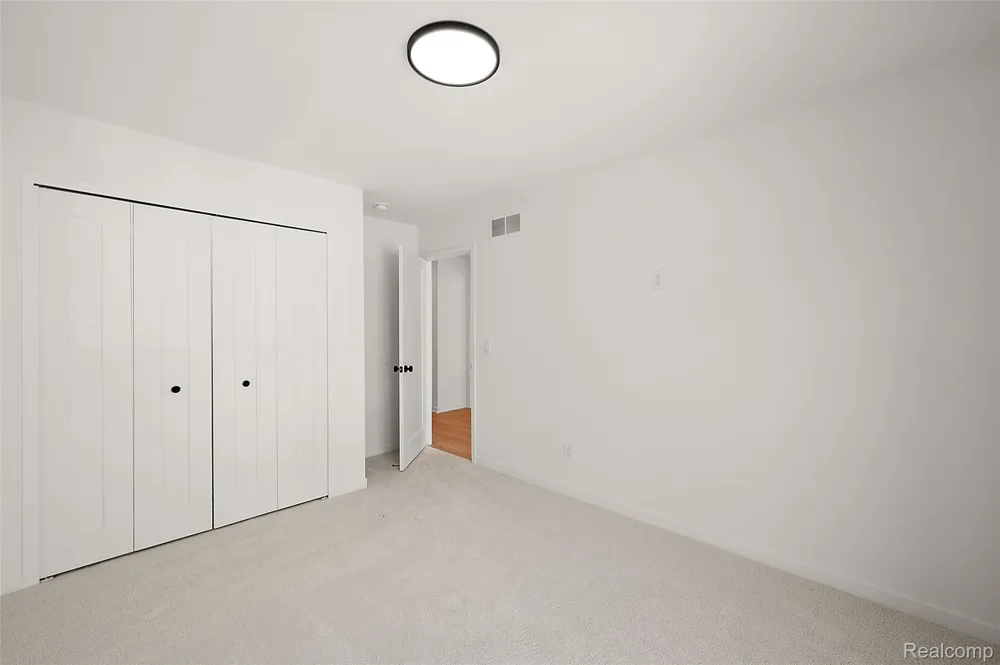 3139 Grayson Street Ferndale City, MI 48220
