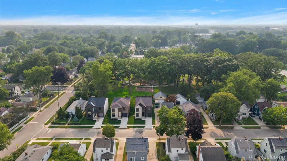 3139 Grayson Street Ferndale City, MI 48220