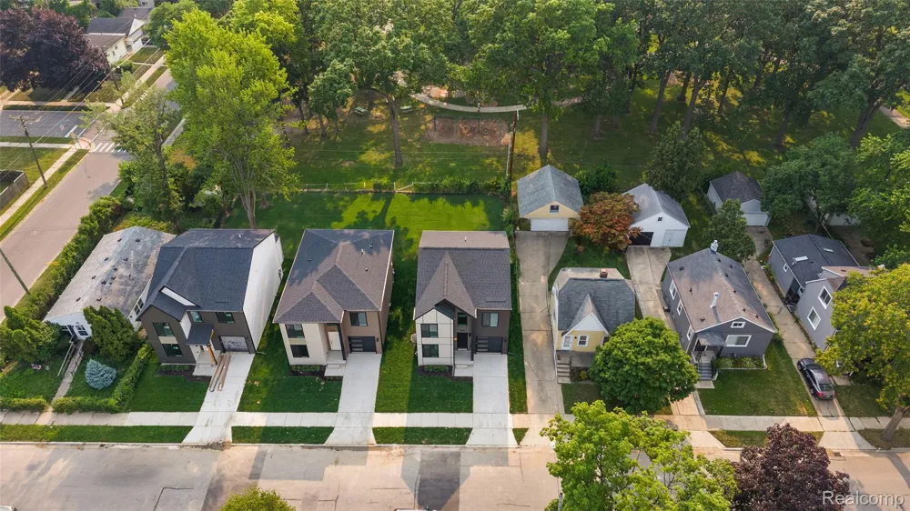 3139 Grayson Street Ferndale City, MI 48220