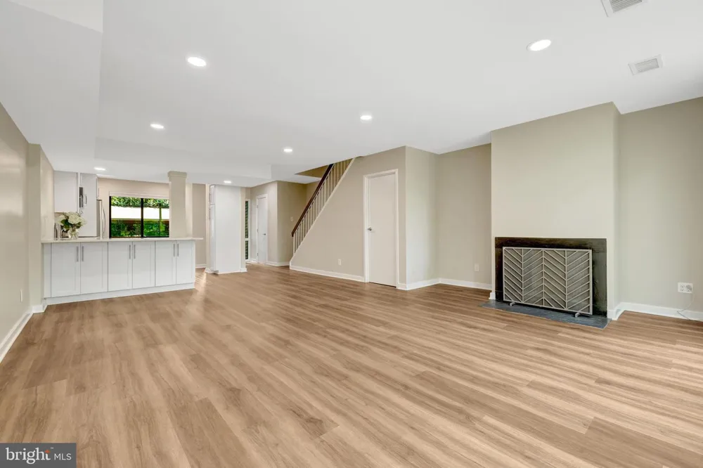 11640 IVYSTONE COURT #2A2 Reston, VA 20191