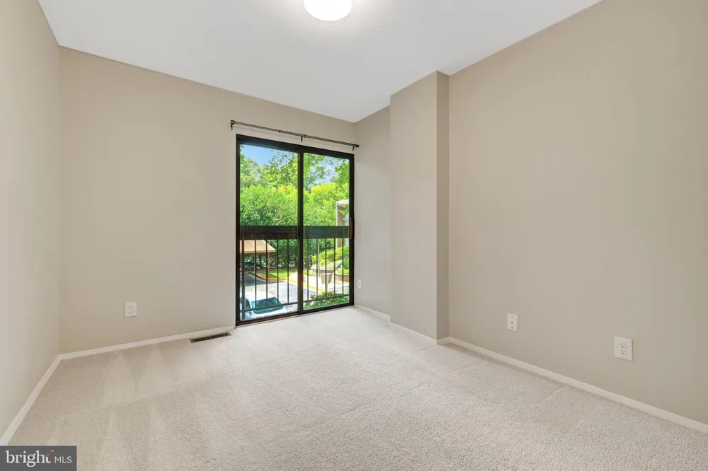 11640 IVYSTONE COURT #2A2 Reston, VA 20191