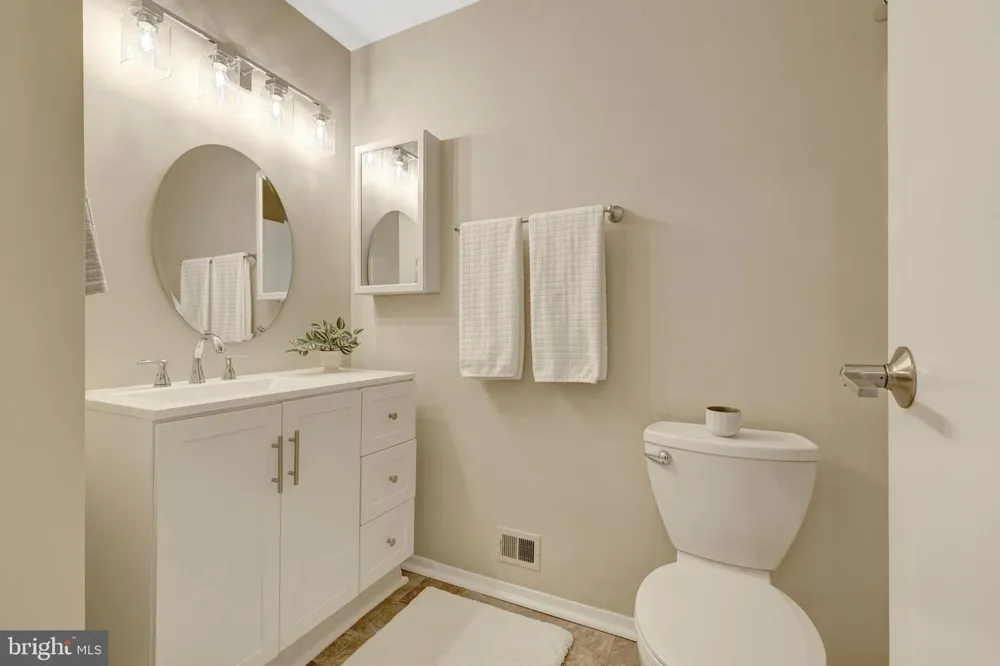 11640 IVYSTONE COURT #2A2 Reston, VA 20191