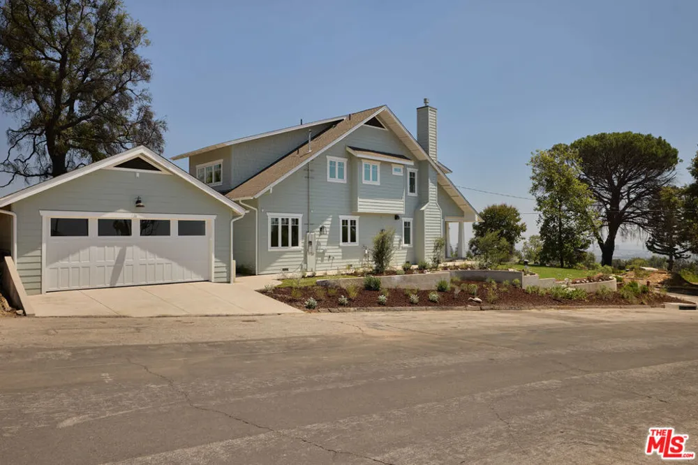 539 Punahou Street Altadena, CA 91001