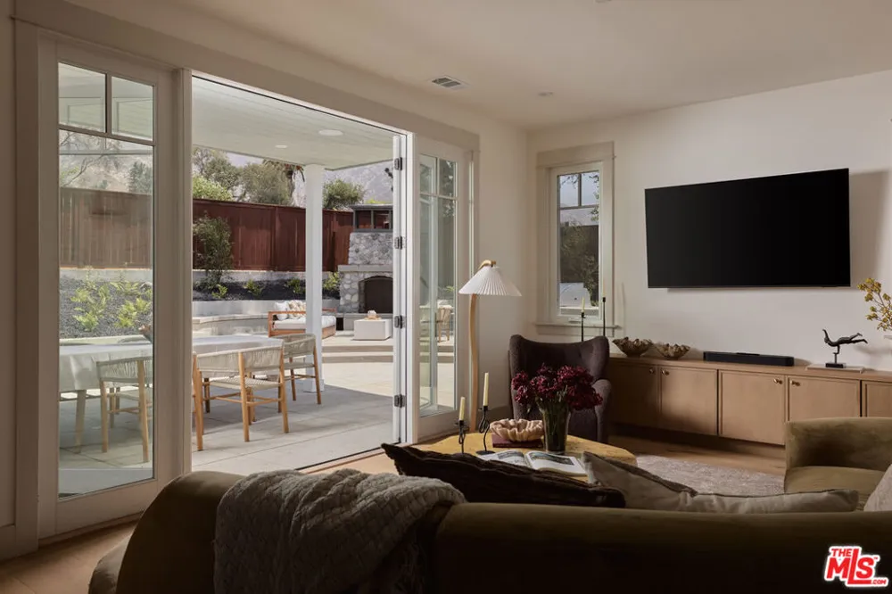 539 Punahou Street Altadena, CA 91001