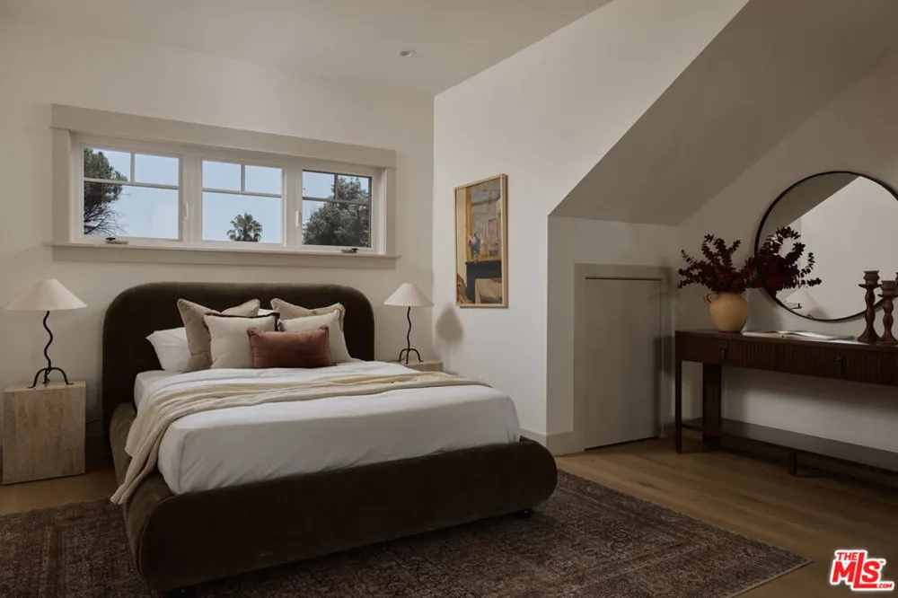 539 Punahou Street Altadena, CA 91001