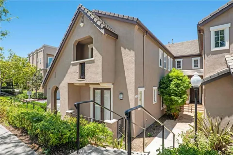 1216 Mcfadden