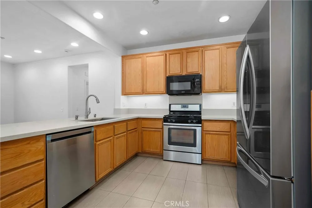 1216 Mcfadden Fullerton, CA 92833