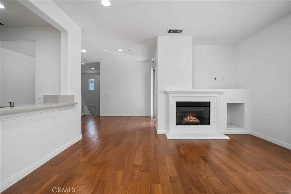 1216 Mcfadden Fullerton, CA 92833