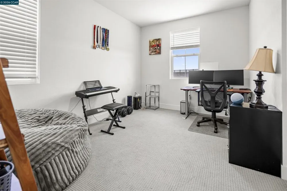 2214 Daimler St Lathrop, CA 95330