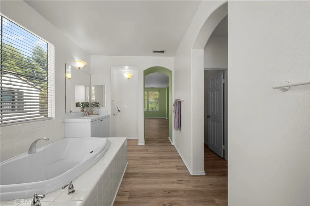28454 Cascade Castaic, CA 91384