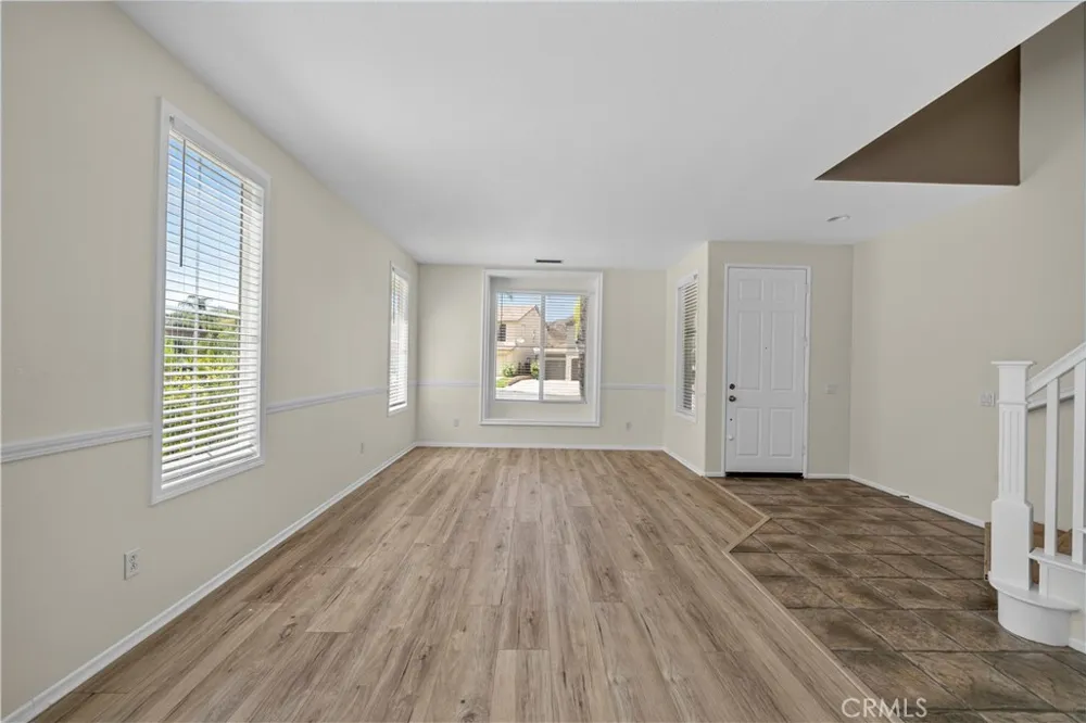 28454 Cascade Castaic, CA 91384