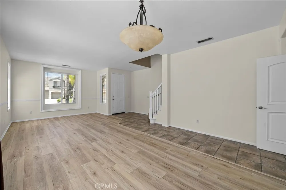 28454 Cascade Castaic, CA 91384