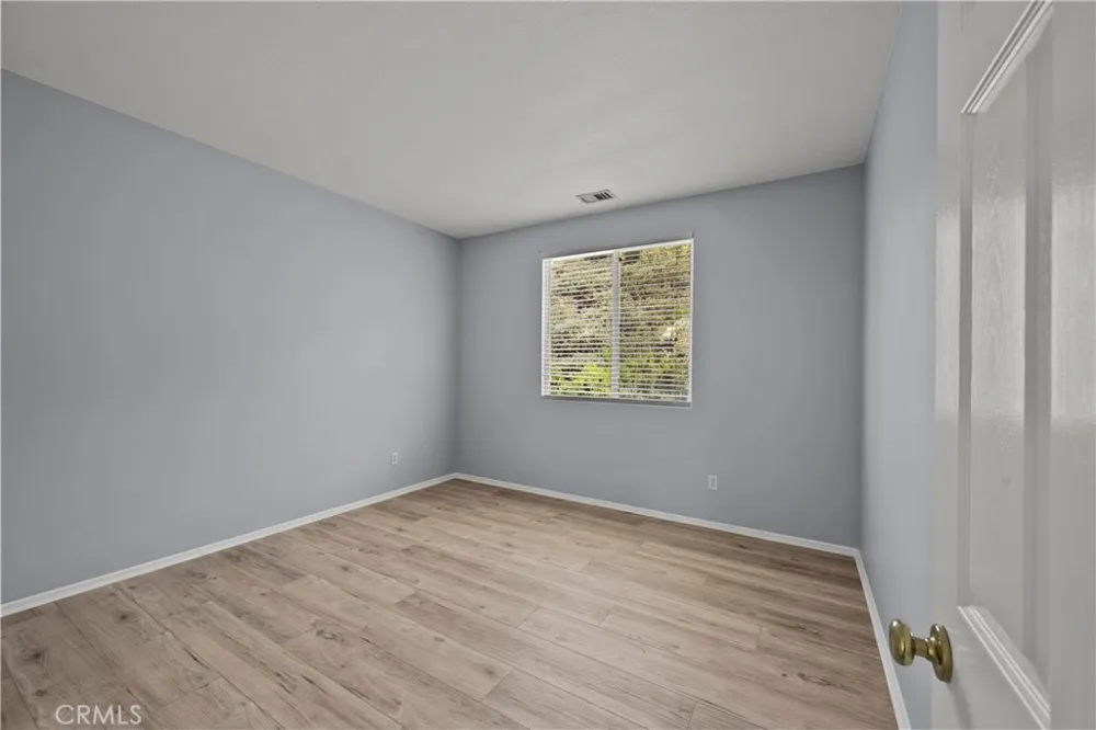 28454 Cascade Castaic, CA 91384