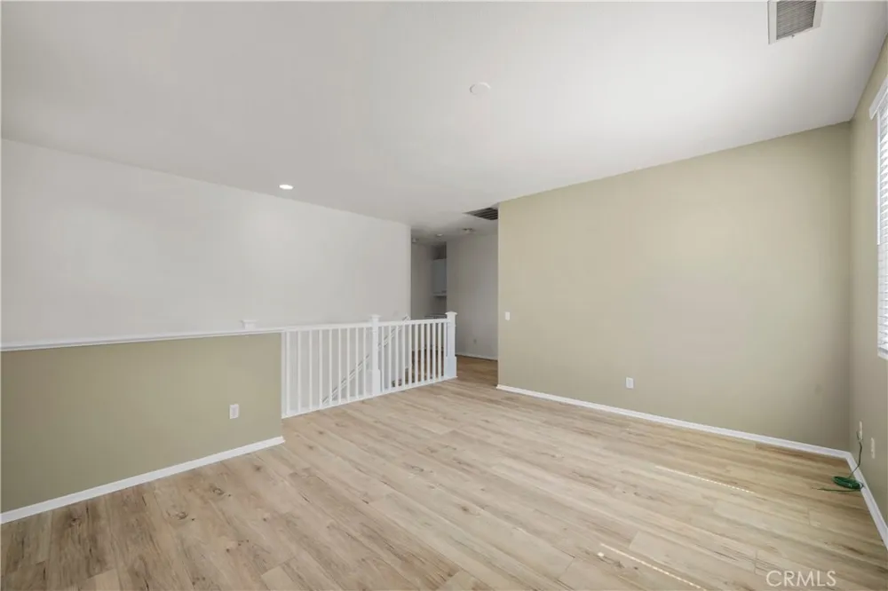 28454 Cascade Castaic, CA 91384