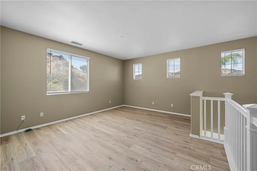 28454 Cascade Castaic, CA 91384