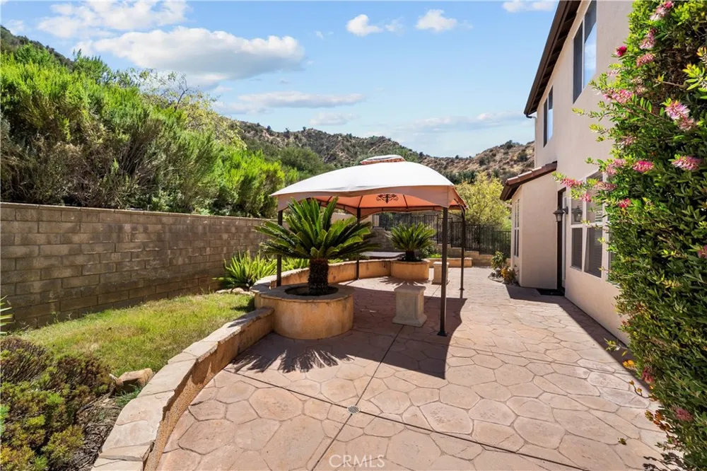 28454 Cascade Castaic, CA 91384