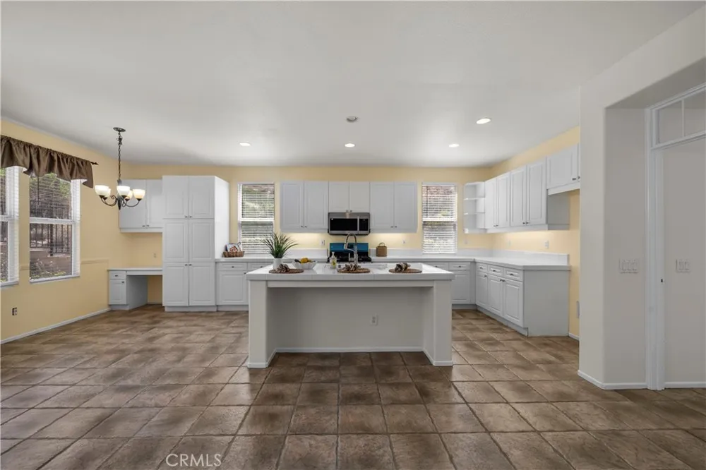 28454 Cascade Castaic, CA 91384