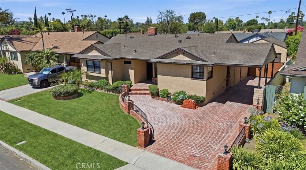 6313 Melvin Tarzana, CA 91335