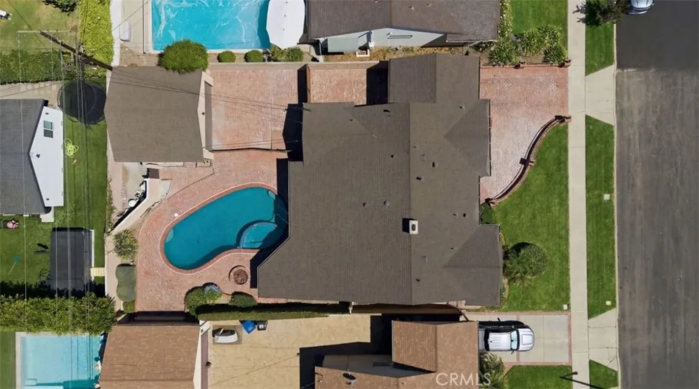 6313 Melvin Tarzana, CA 91335