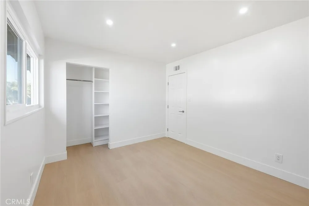 585 Wendy Newbury Park, CA 91320