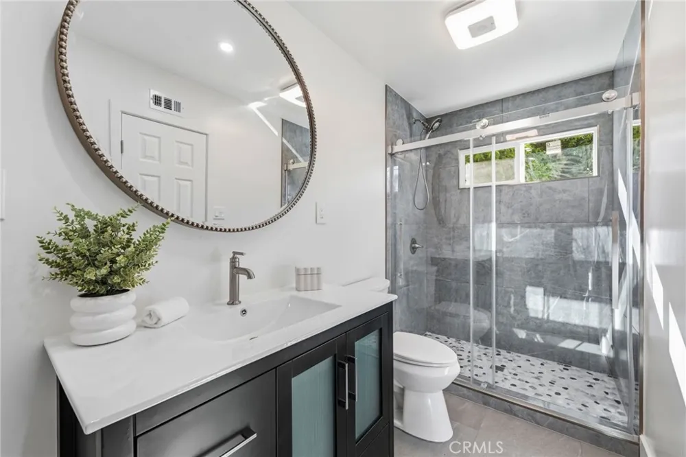 585 Wendy Newbury Park, CA 91320