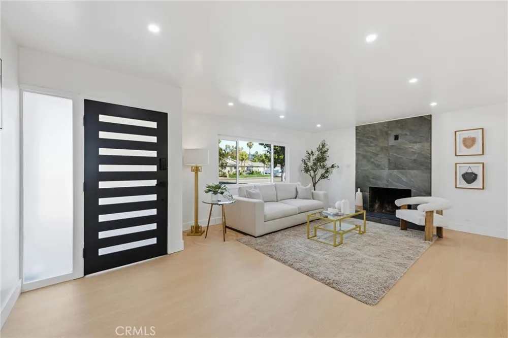 585 Wendy Newbury Park, CA 91320