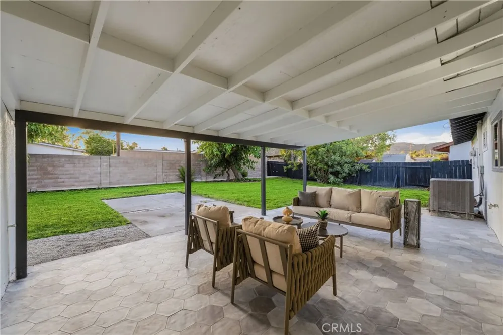 585 Wendy Newbury Park, CA 91320