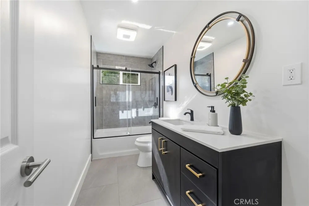 585 Wendy Newbury Park, CA 91320