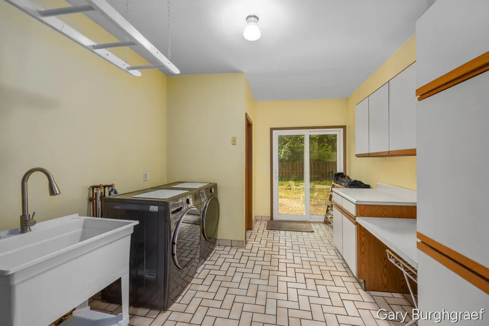 3026 Burton Street SE Grand Rapids, MI 49546