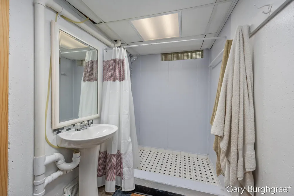 3026 Burton Street SE Grand Rapids, MI 49546