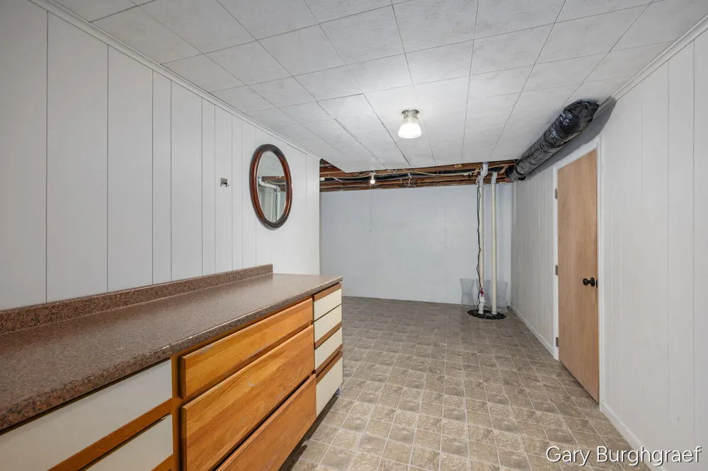 3026 Burton Street SE Grand Rapids, MI 49546