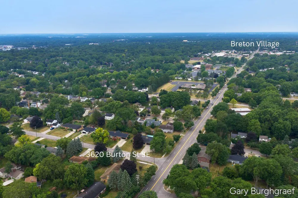 3026 Burton Street SE Grand Rapids, MI 49546